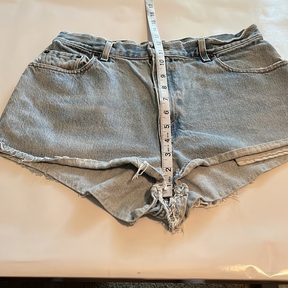 Vintage Levi’s 550 Cutoff Shorts Size 12 MIS - Picture 6 of 16